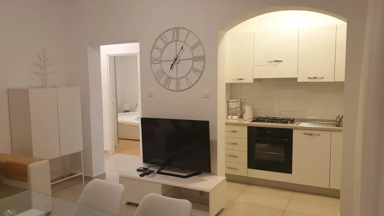 Apartment Bianco Porec 0*,